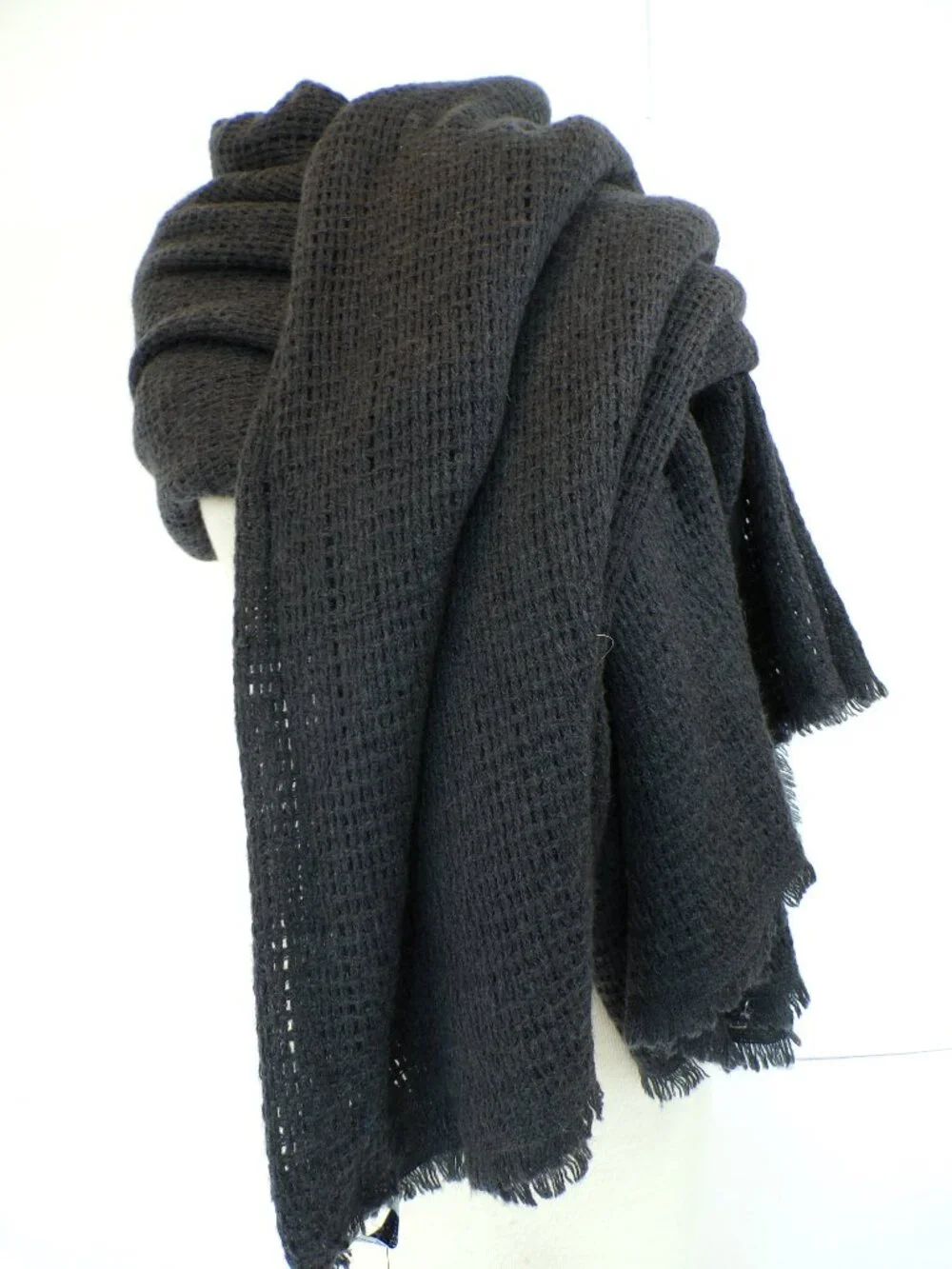 Bajra Merino Handmade in Nepal 100% Wool Scarf Shawl Wrap Charcoal NWT 56
